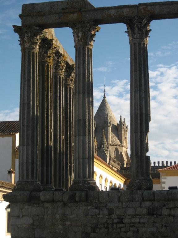 Páteo dos Oliveira - Casa dos Serviçais Évora Extérieur photo